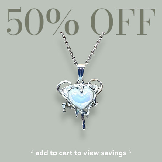 Lace Inlay Heart Shape Pendant Necklace