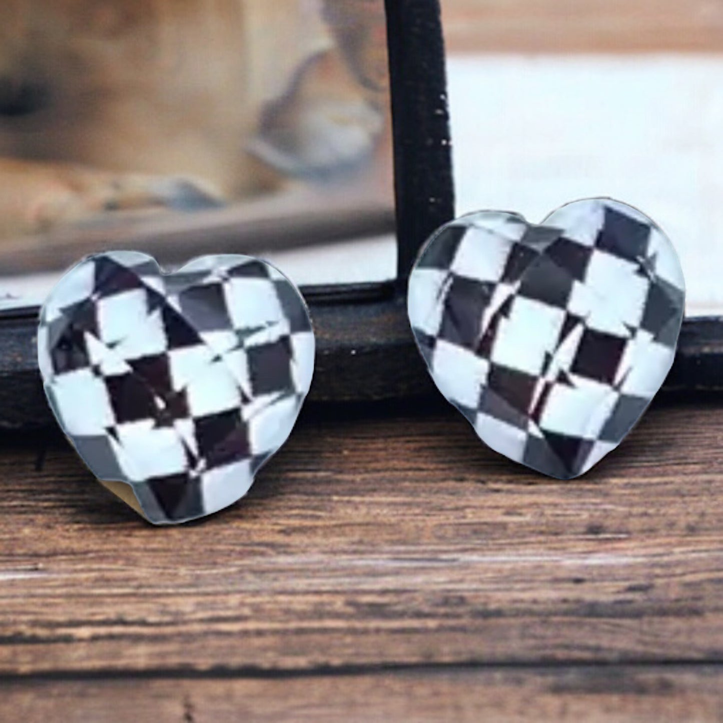 Mini Resin Heart Embellishment Stud Earrings