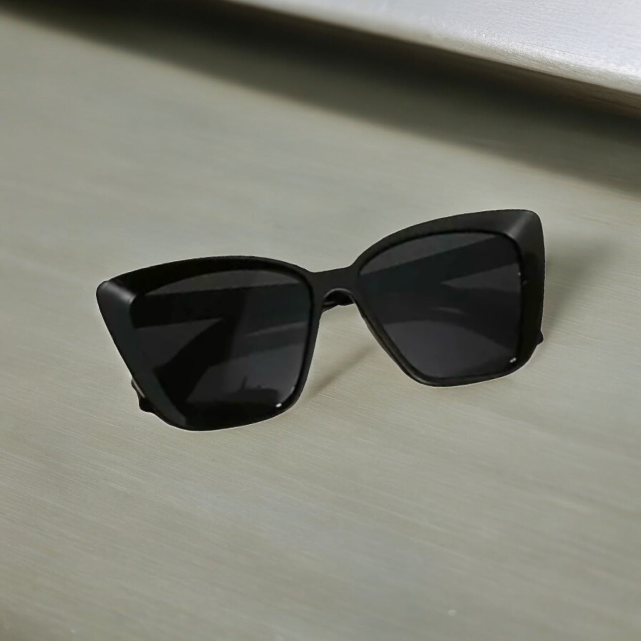 Large Retro Cat Eye Sunglasses